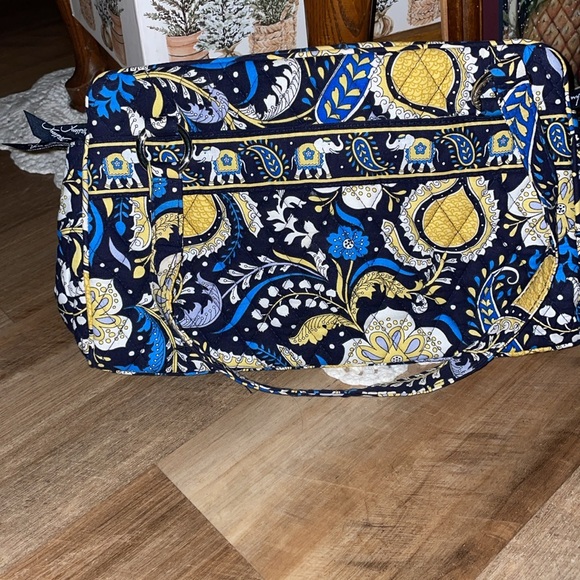Vera Bradley Ellie Whitney Elephant Shoulder Bag 💙💛 - Picture 4 of 13